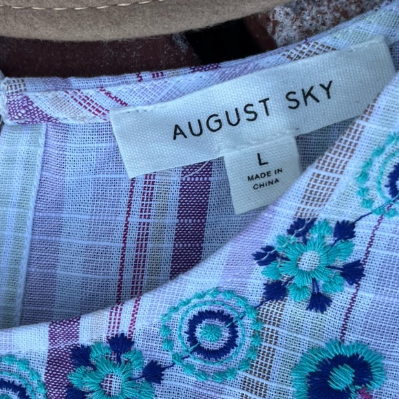 August Sky Floral Embroidered Dress - Picture 3 of 5